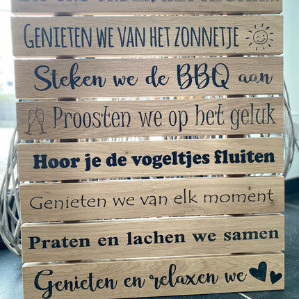 Wandbord - Tuinbord - Muurdecoratie buiten - Bij ons in de tuin/terras/afdak/kamp/camping/balkon