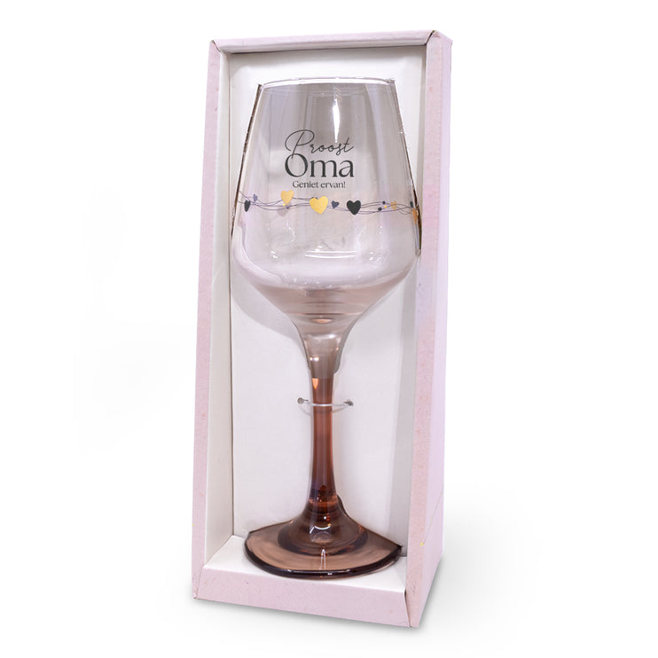 Wijnglas met de tekst proost oma