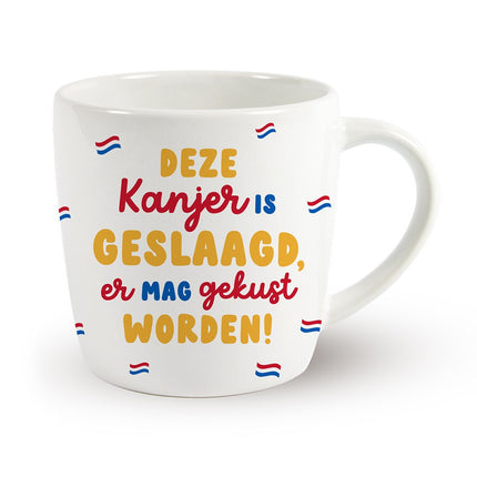 Mok Deze kanjer is geslaagd. Er mag gekust worden