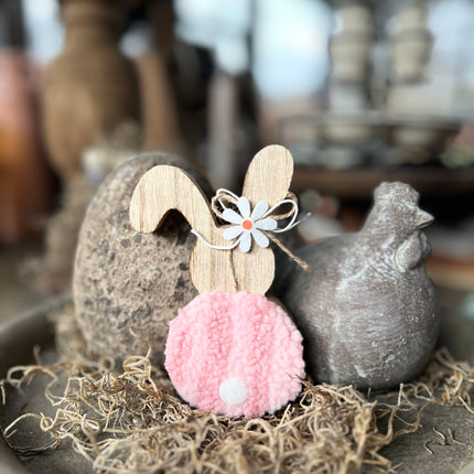 Houten haasje met roze