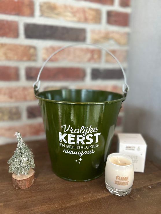 Cadeau Emmer M Kerst (Vrolijke Kerst) met Kerstboompje en Kaars van MY FLAME