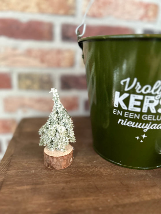 Cadeau Emmer M Kerst (Vrolijke Kerst) met Kerstboompje en Kaars van MY FLAME