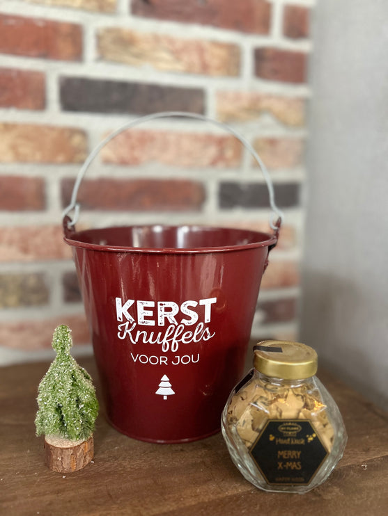 Cadeau Emmer M Kerst (Kerstknuffels) met Kerstboompje en Handzeep van MY FLAME