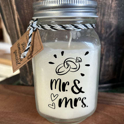 Black & white scented candle - mr & mrs