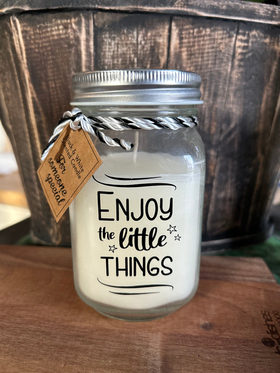 Black & white scented candle - enjoy the little things