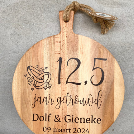 Serveerplank rond 12,5 jaar getrouwd