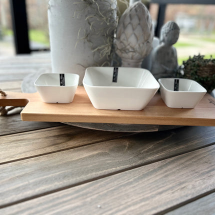 Serveerplank 59 cm met 3 witte vierkante schaaltjes