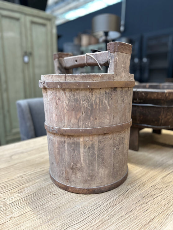 Houten emmer met hengsel
