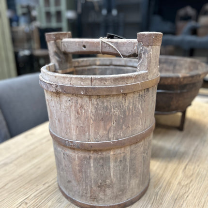 Houten emmer met hengsel