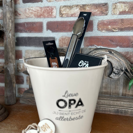 Cadeaupakket Zinken emmer Opa met houten hartje opener/tang/onderzetter/mok/sleutelhanger