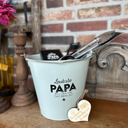 Cadeaupakket Zinken emmer Papa met  opener/tang/onderzetter/mok/sleutelhanger