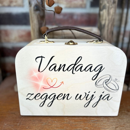 Houten koffertje met leren handvat - Vandaag zeggen wij ja