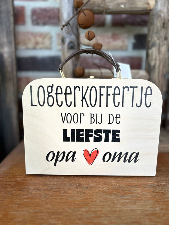 Houten koffertje met leren handvat - Logeerkoffertje opa en oma