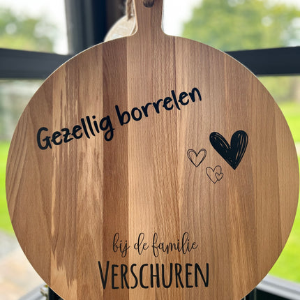 Serveerplank rond - te personaliseren met familienaam