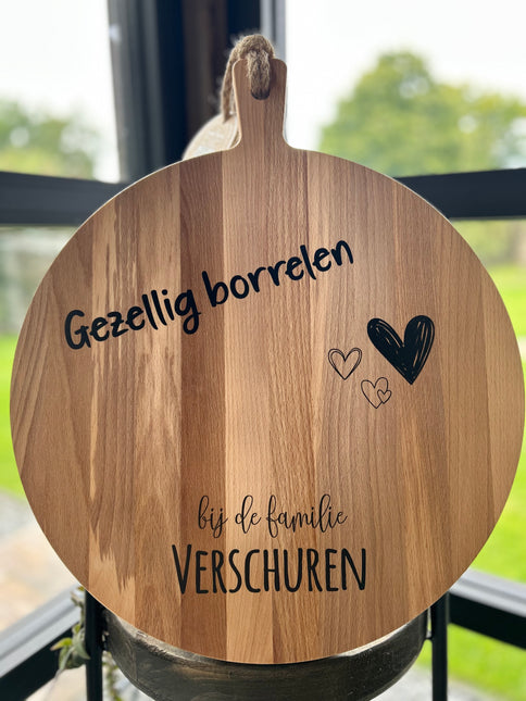 Serveerplank rond - te personaliseren met familienaam