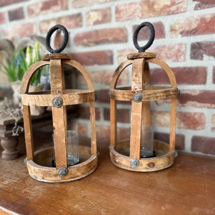 Set van 2 houten kandelaars