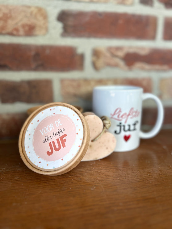 Cadeaupakket juf inclusief theeglas bedankt  + zeep in doosje + houten hartje