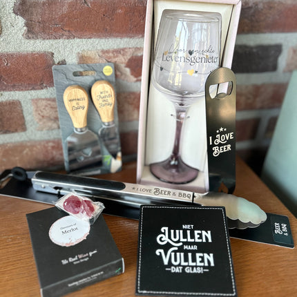 Cadeaupakket Zinken emmer Borreltijd met wijnglas/kaasmesjes/metalen opener/onderzetter/winegum/bbq tang
