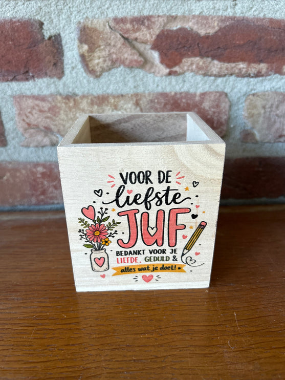 Pennenbakje met opdruk JUF