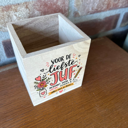 Pennenbakje met opdruk JUF