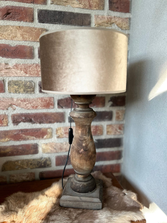 Brocante lampevoet inclusief zilverbruine kap