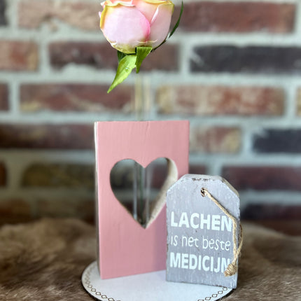 Cadeau pakket met hangertje Lachen is het beste medicijn grey