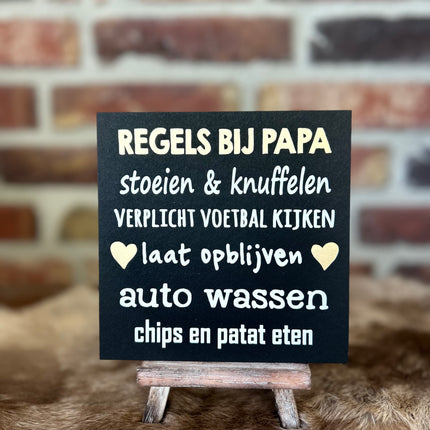 kaart letterpress 13x13cm regels bij papa zwart karton