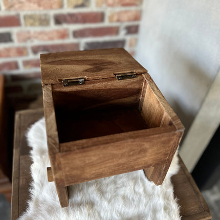 Houten toiletrolhouder met vakje bovenin