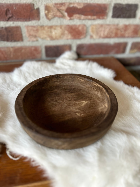 Donker houten schaaltje