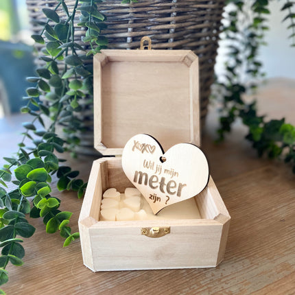 Kistje met zeepjes en hartje - Wil je mijn meter zijn?