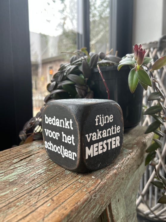 dobbelsteen: meester 8x8cm black wash