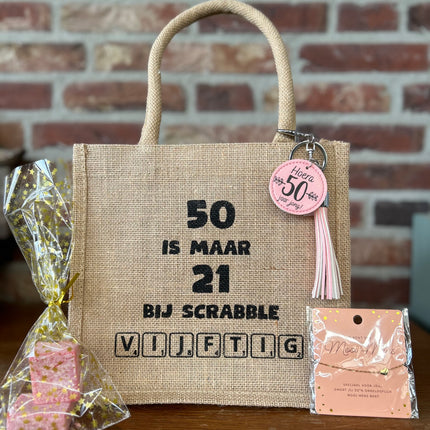 Cadeau Tas L 50 is maar 21 bij scrabble - Mooi Mens