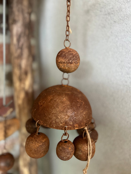 Decoratieve Roestige Metalen hangbel M
