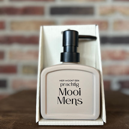 Zeeppompje vol Liefs - Mooi Mens