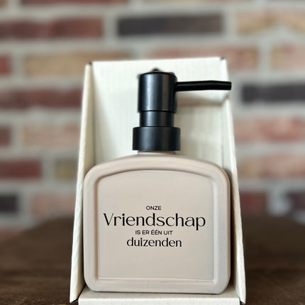 Zeeppompje vol Liefs - Vriendschap