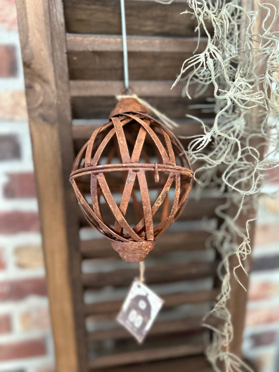 Decoratieve metalen hangbal