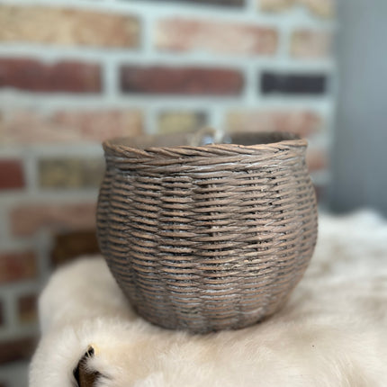 Stenen pot bol rotan