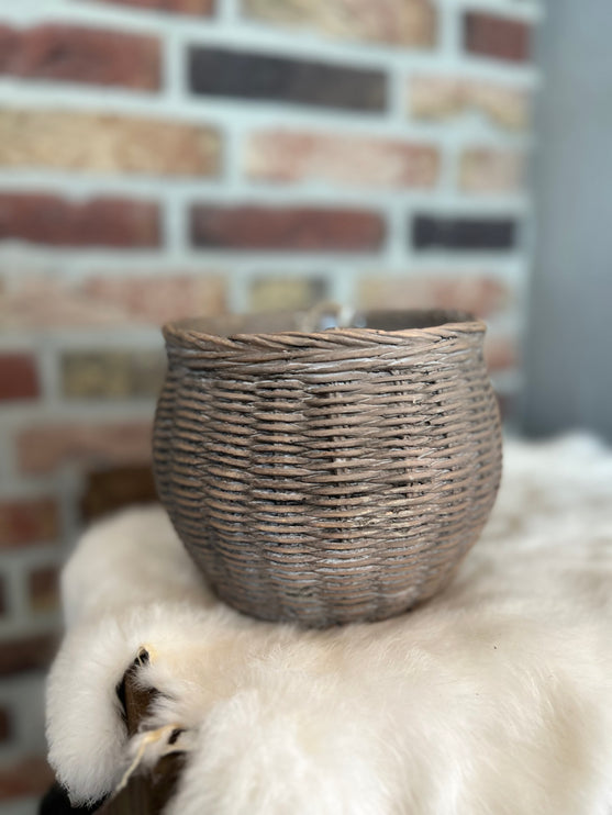 Stenen pot bol rotan