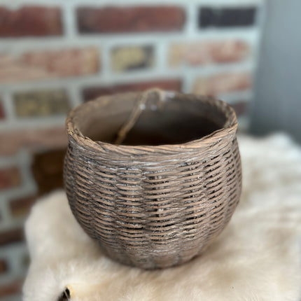 Stenen pot bol rotan