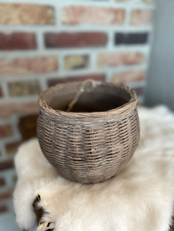 Stenen pot bol rotan