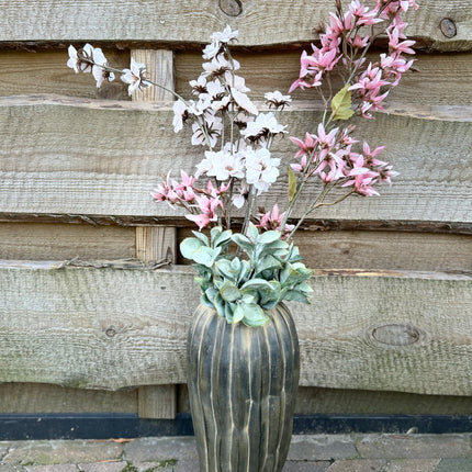 Vaas Geribbeld compleet met bloemen
