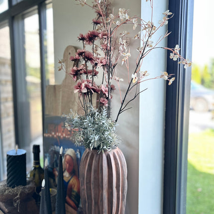Vaas Geribbeld rood/bruin compleet met bloemen
