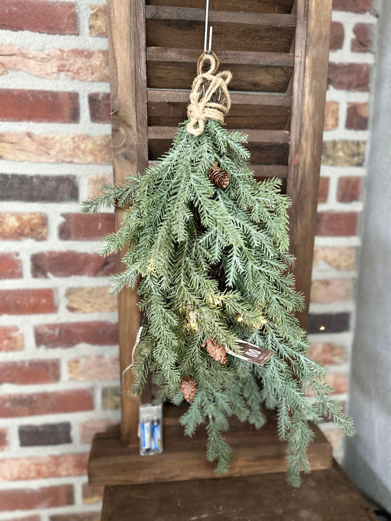 Toef Festoen cryptomeria met verlichting