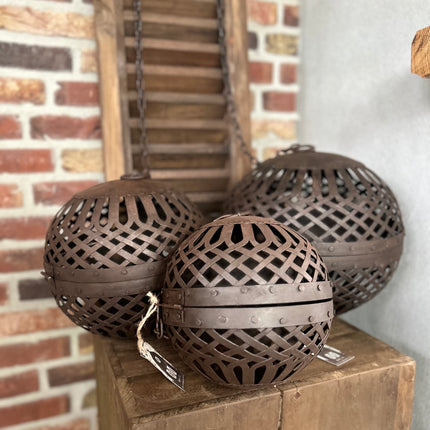 Set van 3 metalen hangballen