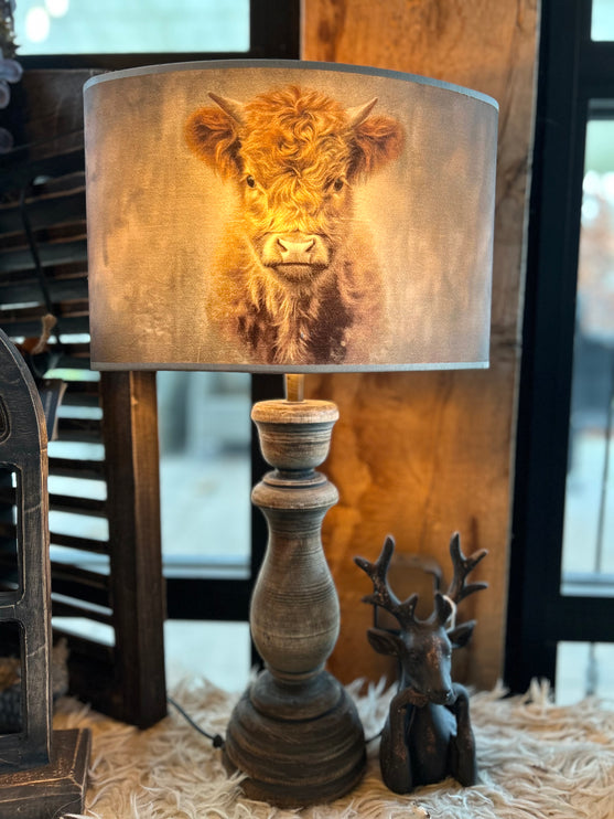 Houten Tafellamp met kap Schotse Hooglander Maat M 1