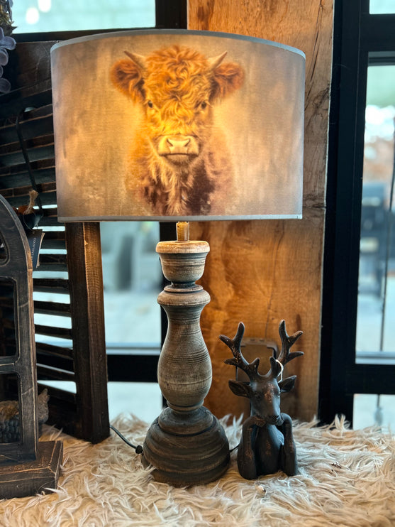 Houten Tafellamp met kap Schotse Hooglander Maat M 1