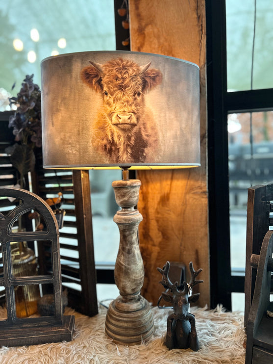 Houten tafellamp met Kap Schotse Hooglander Maat L