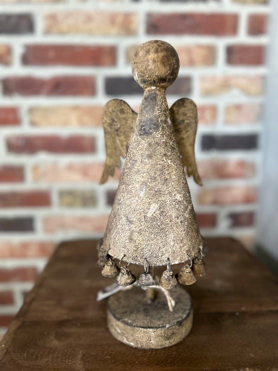 Metalen engel met belletjes