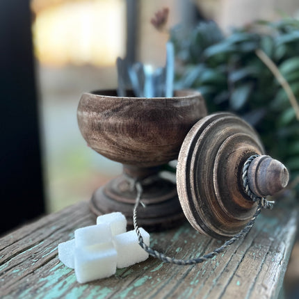 Houten potje op pootje met deksel