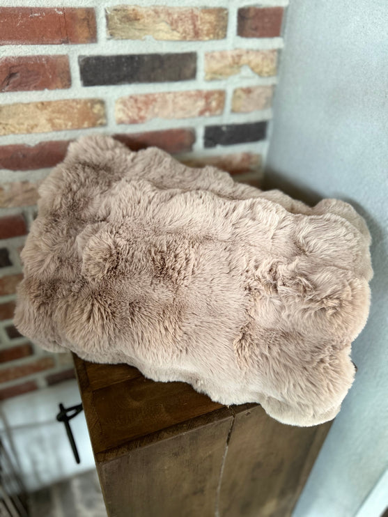 Fluffy faux fur plaid D